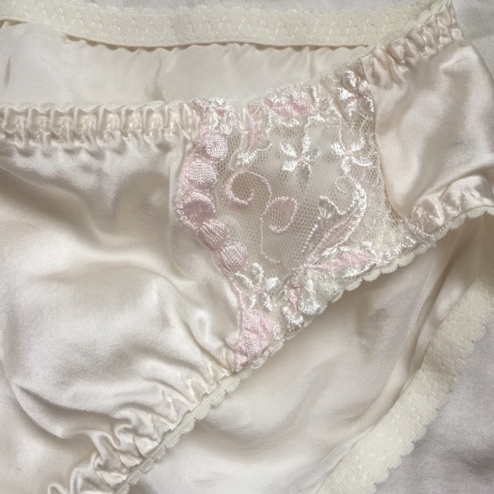 NWOT Pure Silk Lace Cami - Picture 10 of 12